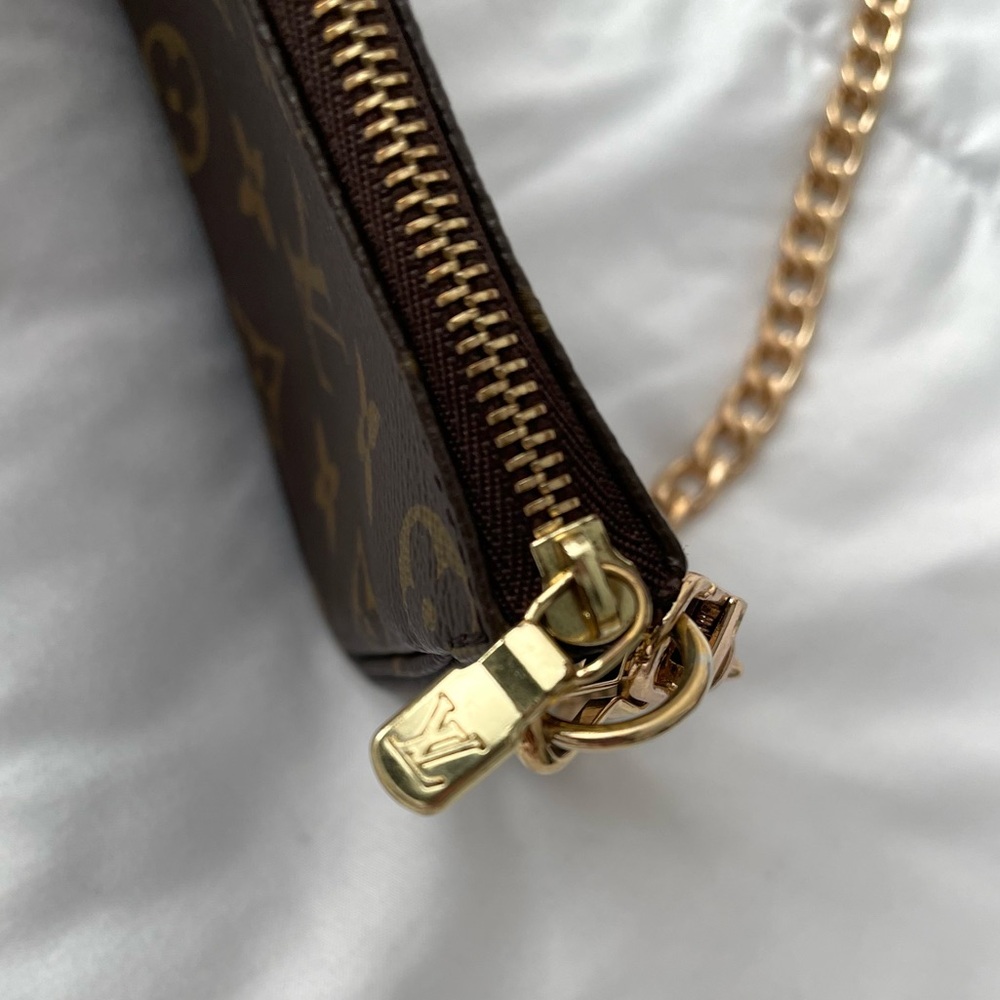 🔥Louis Vuitton Monogram Small Pouchette with Gold Chain 🔥 - Picture 5 of 8